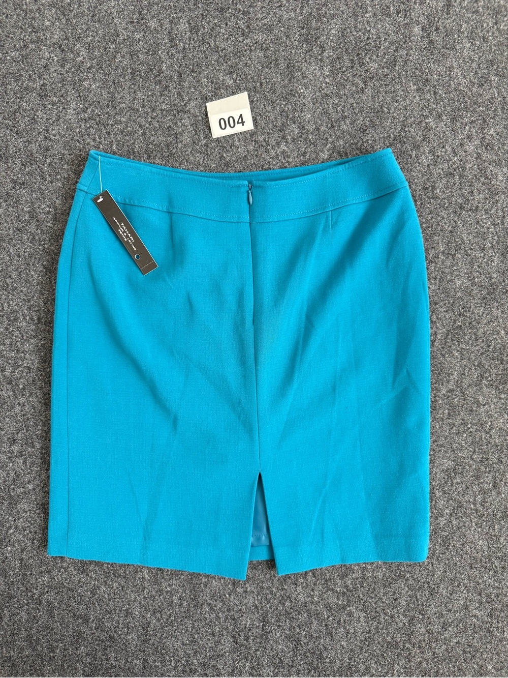 NWT Tahari Arthur S Levine Women’s Blue Pencil Skirt Petite Size 8P